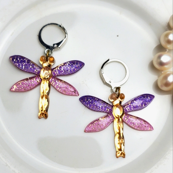 💫5/$25 Whimsical Charm Earrings - Picture 2 of 2